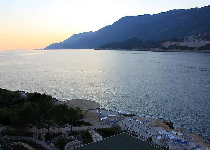 Hotell Korsan Ada 2*