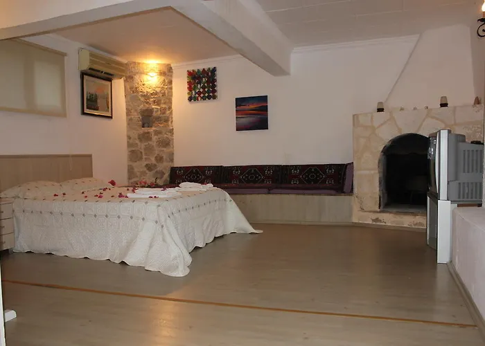 Hotell Korsan Ada 2*