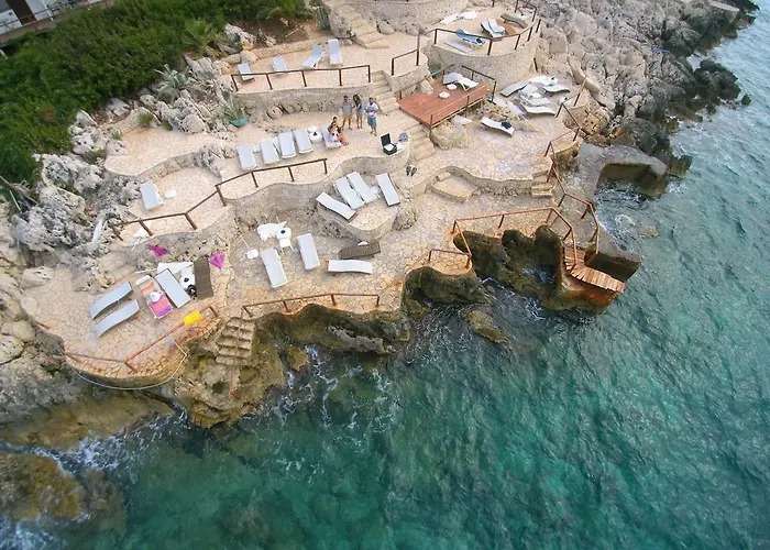 Hotell Korsan Ada 2*