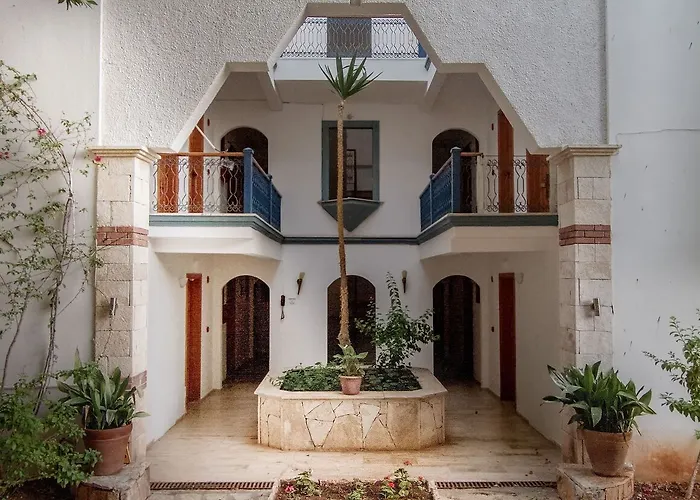 Hotell Korsan Ada 2*