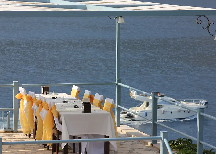 Korsan Ada Hotell 2*